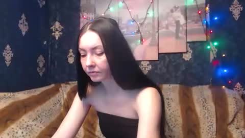 Snapshot of emmagoldx chatting on 03-05-25, 09:49 EmmaGoldX online show from 03-05-25, 09:49