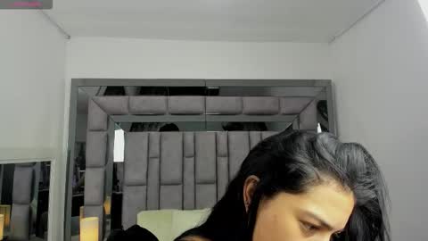 EMMA HILL online show from 02-06-26, 11:02