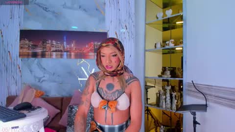 Emma online show from 11-05-25, 01:22