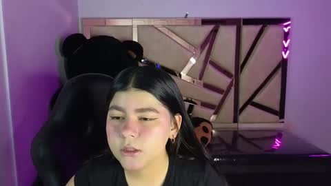 Snapshot of emmalee_a chatting on 12-29-24, 10:56 Emma online show from 12-29-24, 10:56
