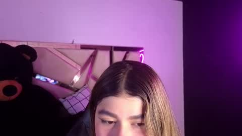 Snapshot of emmalee_a chatting on 02-21-25, 10:39 Emma online show from 02-21-25, 10:39