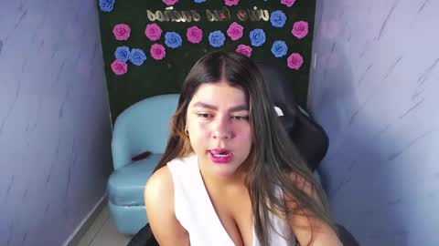 Snapshot of emmalee_a chatting on 02-28-25, 10:41 Emma online show from 02-28-25, 10:41