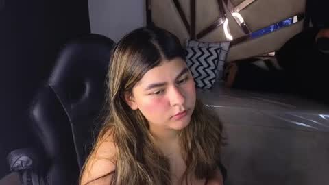 Snapshot of emmalee_a chatting on 03-08-25, 01:47 Emma online show from 03-08-25, 01:47