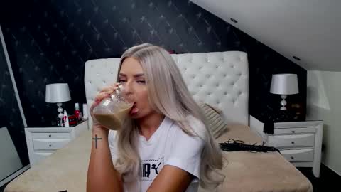 Emma Mavis online show from 02-08-26, 06:17