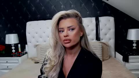 Emma Mavis online show from 02-12-26, 12:11