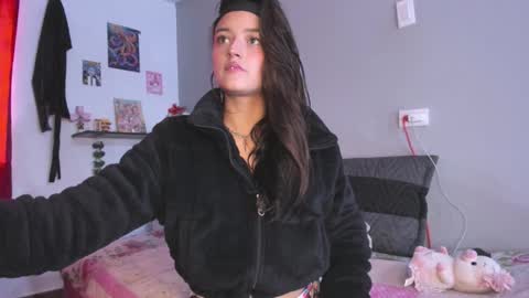 Emmantho online show from 09-18-25, 08:44