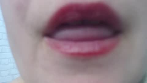 Snapshot of emmasquirt69 chatting on 02-15-25, 12:48 emmasquirt69 online show from 02-15-25, 12:48