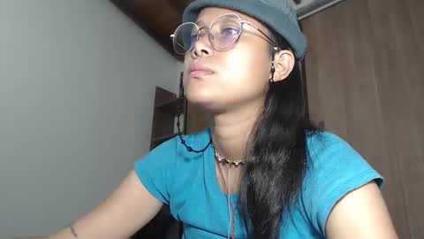 Snapshot of emmasweet95 chatting on 02-04-25, 08:38 emmasweet95 online show from 02-04-25, 08:38