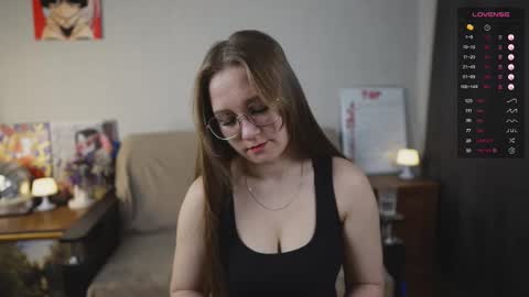 Mia online show from 11-04-25, 03:11