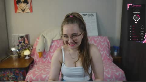 Snapshot of emmatiny chatting on 05-17-26, 06:26 Mia online show from 05-17-26, 06:26