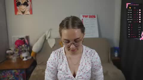 Mia online show from 07-23-26, 10:51