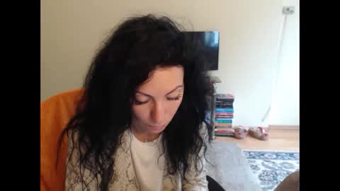 Emmatoo online show from 10-08-25, 08:01