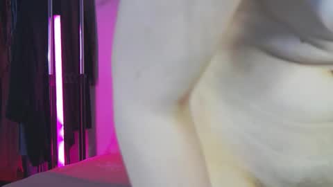 Emma online show from 10-26-25, 04:51