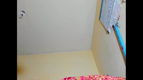 Snapshot of emmawuilian chatting on 01-12-25, 06:59 hi im emmalina welcome to your happy place online show from 01-12-25, 06:59