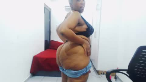 Emmy Lilly and Sam online show from 12-17-24, 07:04