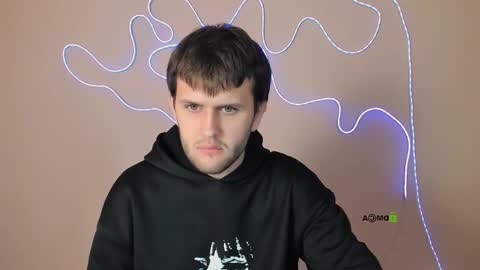 Snapshot of emmet_storm chatting on 10-28-25, 09:35 Emmet online show from 10-28-25, 09:35