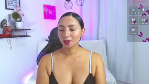 Emmi Cam online show from 04-29-26, 01:15