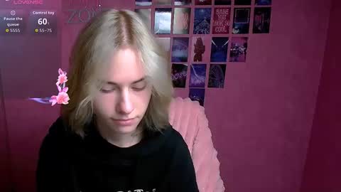 Emmi online show from 10-19-25, 05:30