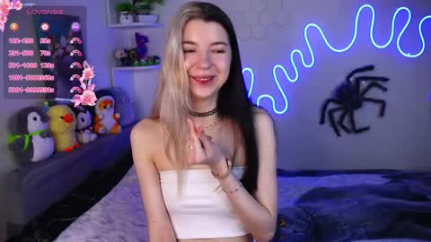 Snapshot of emmie_everly chatting on 04-30-26, 07:53 emmie_everly online show from 04-30-26, 07:53