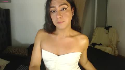 Emely online show from 11-05-25, 08:36