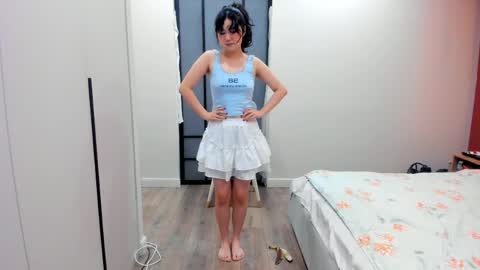 Emilia online show from 06-04-26, 01:17