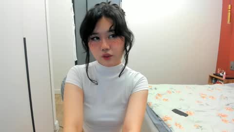 Emilia online show from 06-06-26, 01:16