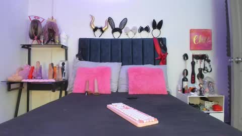          online show from 09-11-25, 01:00