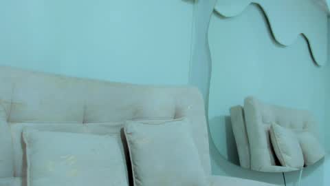 Snapshot of emmilybratz chatting on 06-03-26, 02:33 EMMILY online show from 06-03-26, 02:33