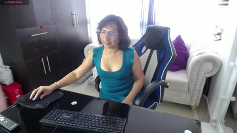Emmily online show from 01-14-25, 09:20