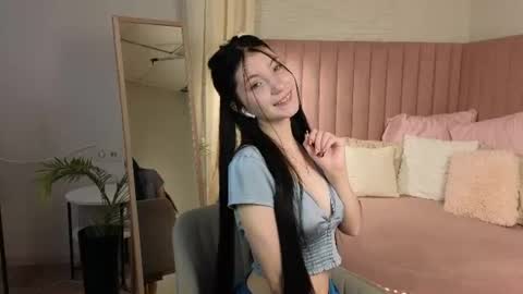 Snapshot of emmy_dreamy_ chatting on 07-11-26, 01:41 emmy_dreamy_ online show from 07-11-26, 01:41