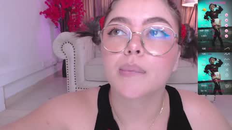 Snapshot of emmy_walker1 chatting on 01-23-25, 02:07 Emmy Walker online show from 01-23-25, 02:07