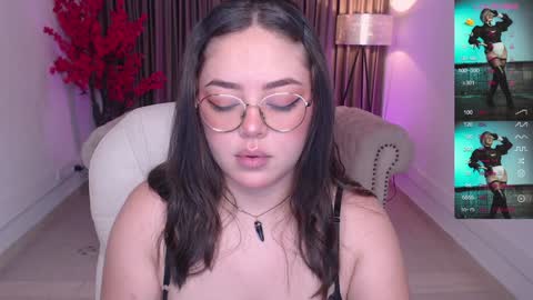 Snapshot of emmy_walker1 chatting on 01-25-25, 11:02 Emmy Walker online show from 01-25-25, 11:02