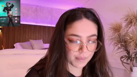 Snapshot of emmy_walker1 chatting on 03-10-25, 05:18 Emmy Walker online show from 03-10-25, 05:18