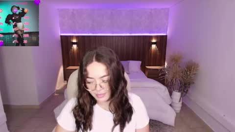 Snapshot of emmy_walker1 chatting on 03-12-25, 11:09 Emmy Walker online show from 03-12-25, 11:09