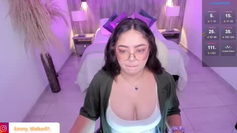 Snapshot of emmy_walker1 chatting on 10-14-25, 11:00 Emmy Walker online show from 10-14-25, 11:00