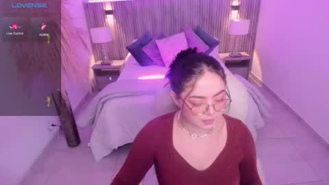 Snapshot of emmy_walker1 chatting on 10-24-25, 11:06 Emmy Walker online show from 10-24-25, 11:06