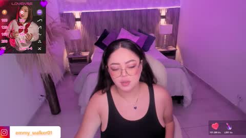 Snapshot of emmy_walker1 chatting on 11-07-25, 11:10 Emmy Walker online show from 11-07-25, 11:10