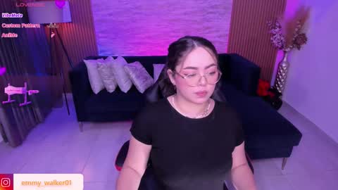 Snapshot of emmy_walker1 chatting on 11-26-25, 11:00 Emmy Walker online show from 11-26-25, 11:00