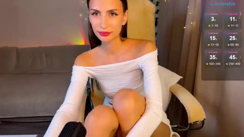 Snapshot of emmybell_ chatting on 09-25-25, 05:05 Emmy online show from 09-25-25, 05:05