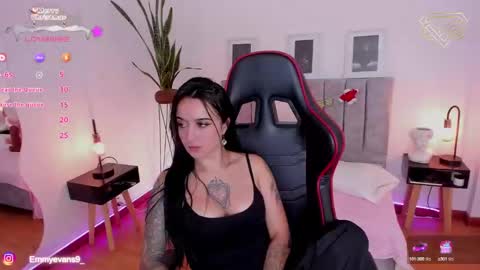 Emmy Evans  online show from 12-17-24, 07:26