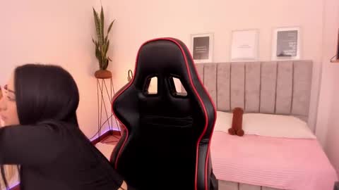 Emmy Evans  online show from 03-10-25, 07:29