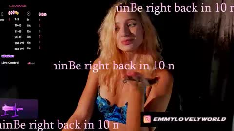 Snapshot of emmyfoxx_ chatting on 10-16-25, 11:17 Emmy online show from 10-16-25, 11:17