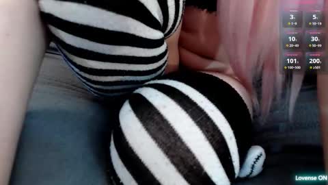 EmoDream1998 online show from 10-30-25, 09:44