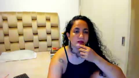 emperatriztapia online show from 07-06-26, 11:18
