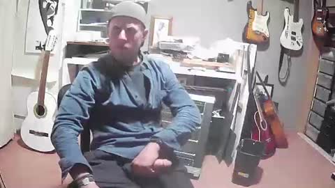 Snapshot of empirikal1 chatting on 02-15-25, 05:39 empirikal1 online show from 02-15-25, 05:39