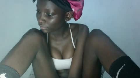 empress_ivy1 online show from 07-02-26, 06:36