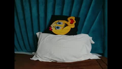 Snapshot of empressdoll395137 chatting on 10-06-25, 10:07 empressdoll395137 online show from 10-06-25, 10:07