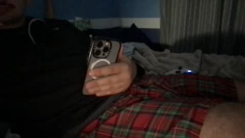 Snapshot of emwuert chatting on 05-27-26, 01:57 emwuert online show from 05-27-26, 01:57