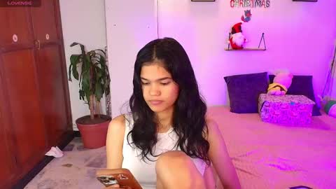 emycarver09 online show from 12-01-25, 11:48