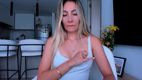 emyconneer online show from 01-09-25, 06:36